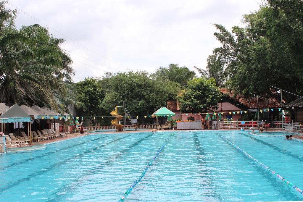 Saigon Park Resort Thuan An Экстерьер фото