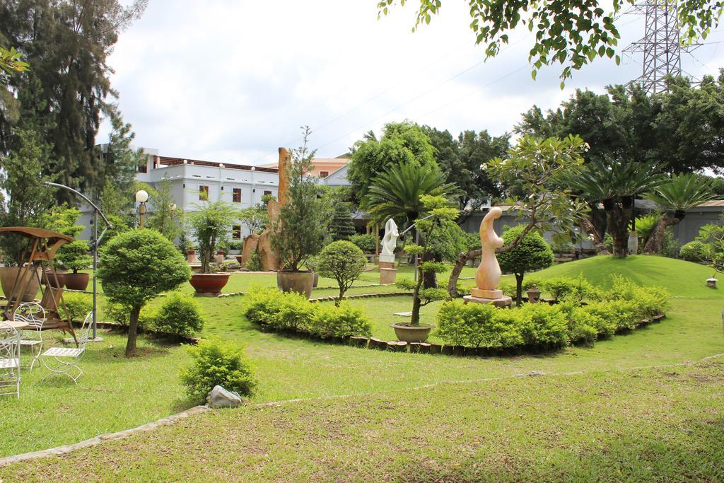 Saigon Park Resort Thuan An Экстерьер фото