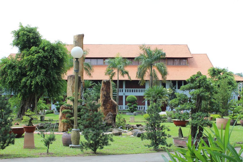 Saigon Park Resort Thuan An Экстерьер фото