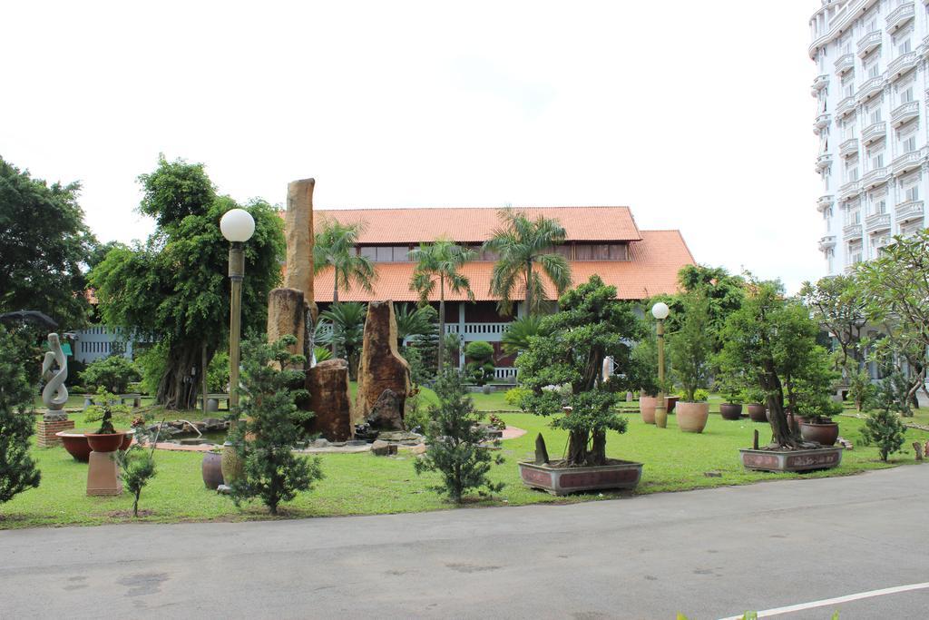 Saigon Park Resort Thuan An Экстерьер фото